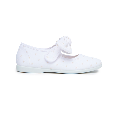 Laura White by childrenchic