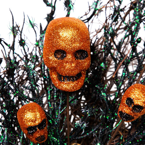 Black and Orange Skulls and Spiders Halloween Twig Wreath  22-Inch  Unlit