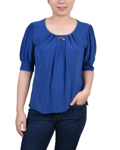 Short Sleeve Balloon Sleeve Top With Hardware