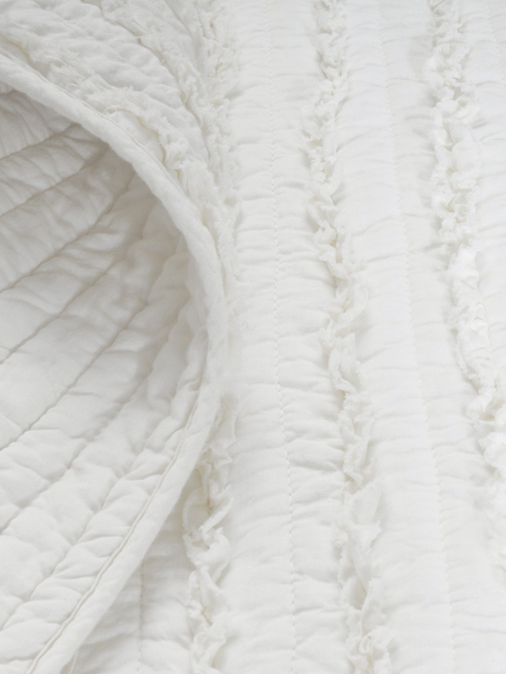  Greenland Home Fashions Ruffled Shabby Chic Quilt Set - White - Bonton