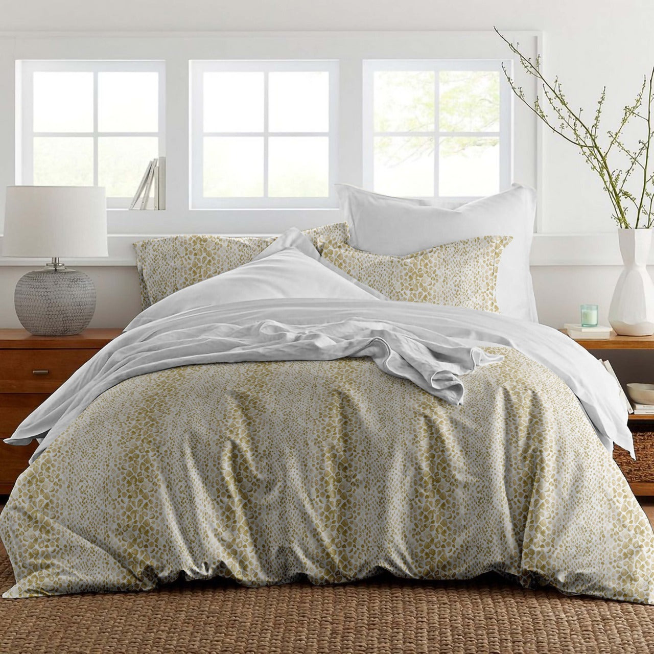  Pointehaven Cotton Duvet Set and Euro Shams - Modern Snake - Modern Snake - Bonton