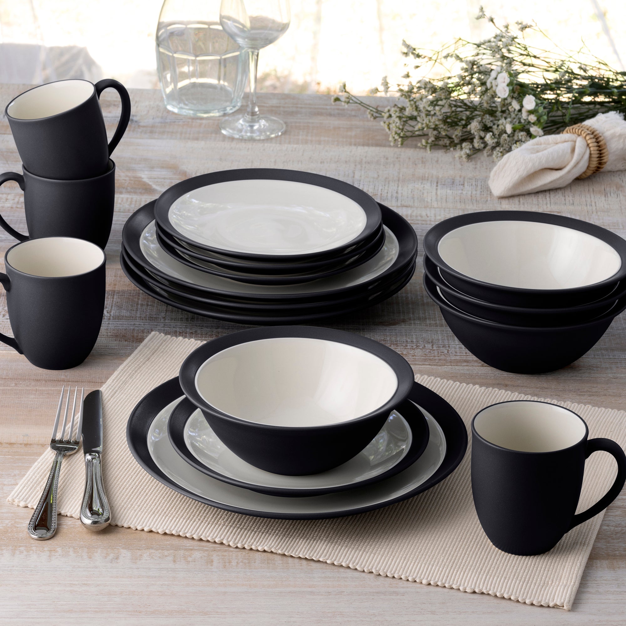  Noritake Colorwave 16-Piece Curve Dinnerware Set, Service for 4 - Graphite - Bonton