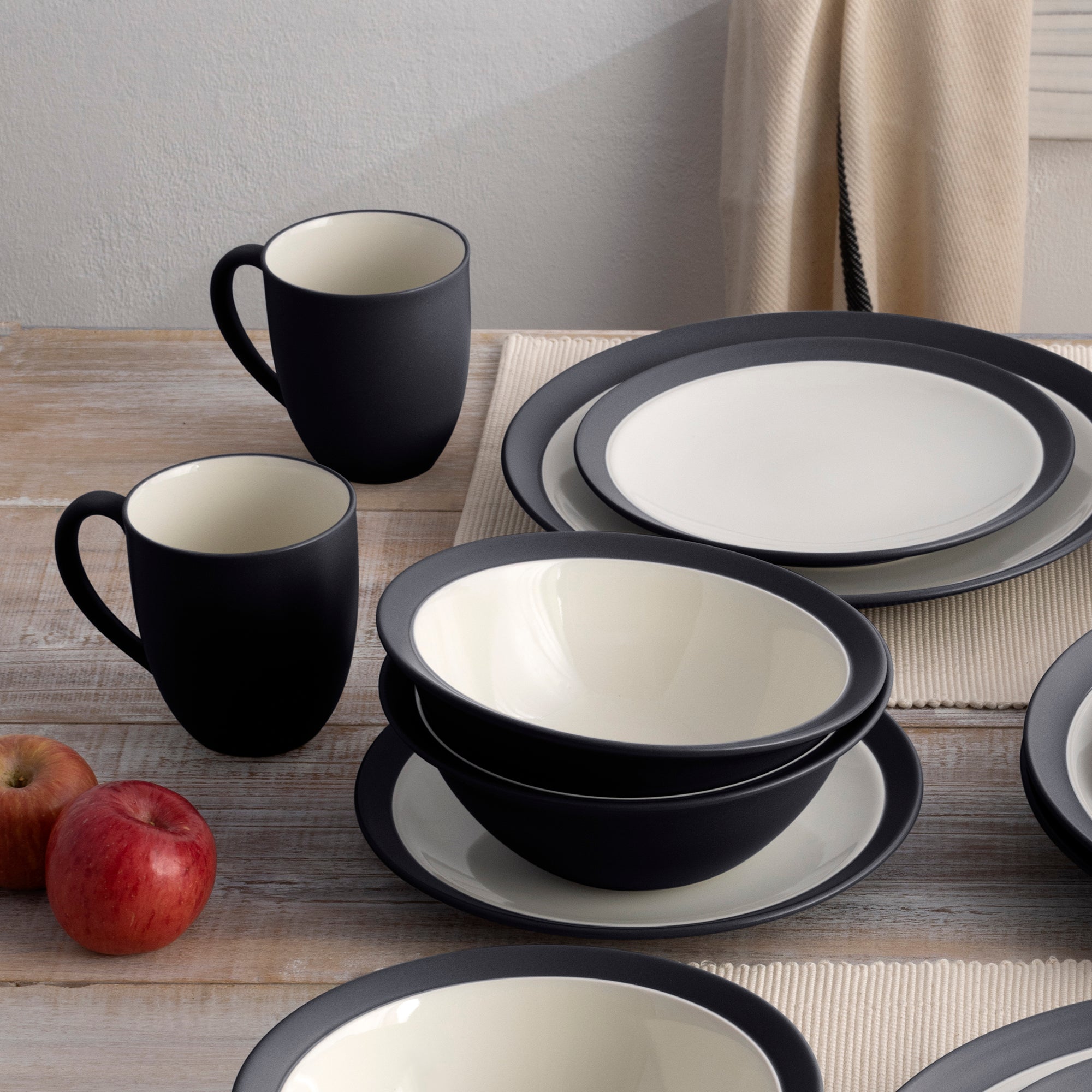  Noritake Colorwave 16-Piece Curve Dinnerware Set, Service for 4 - Graphite - Bonton