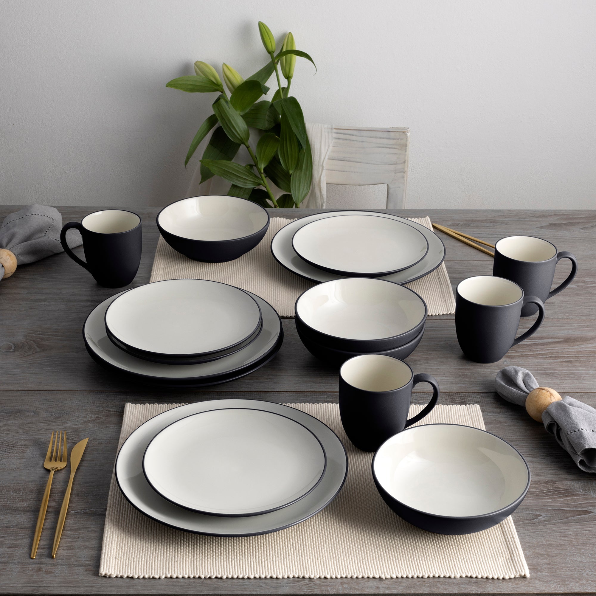  Noritake Colorwave 16-Piece Coupe Dinnerware Set, Service for 4 - Graphite - Bonton