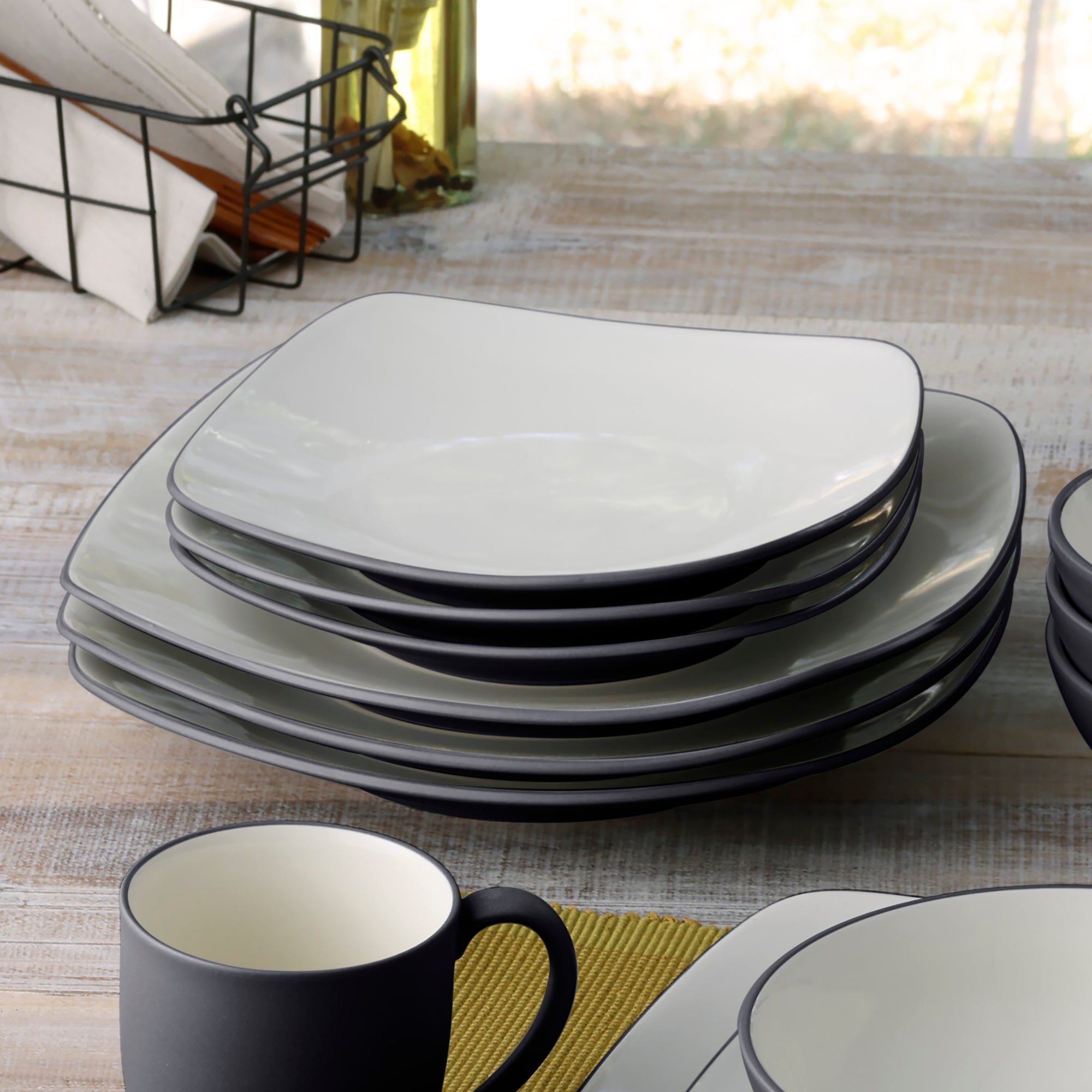  Noritake Colorwave 16-Piece Square Dinnerware Set, Service for 4 - Graphite - Bonton