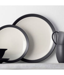 Colorwave Curve Set of 4 Curve Dinner Plates Graphite