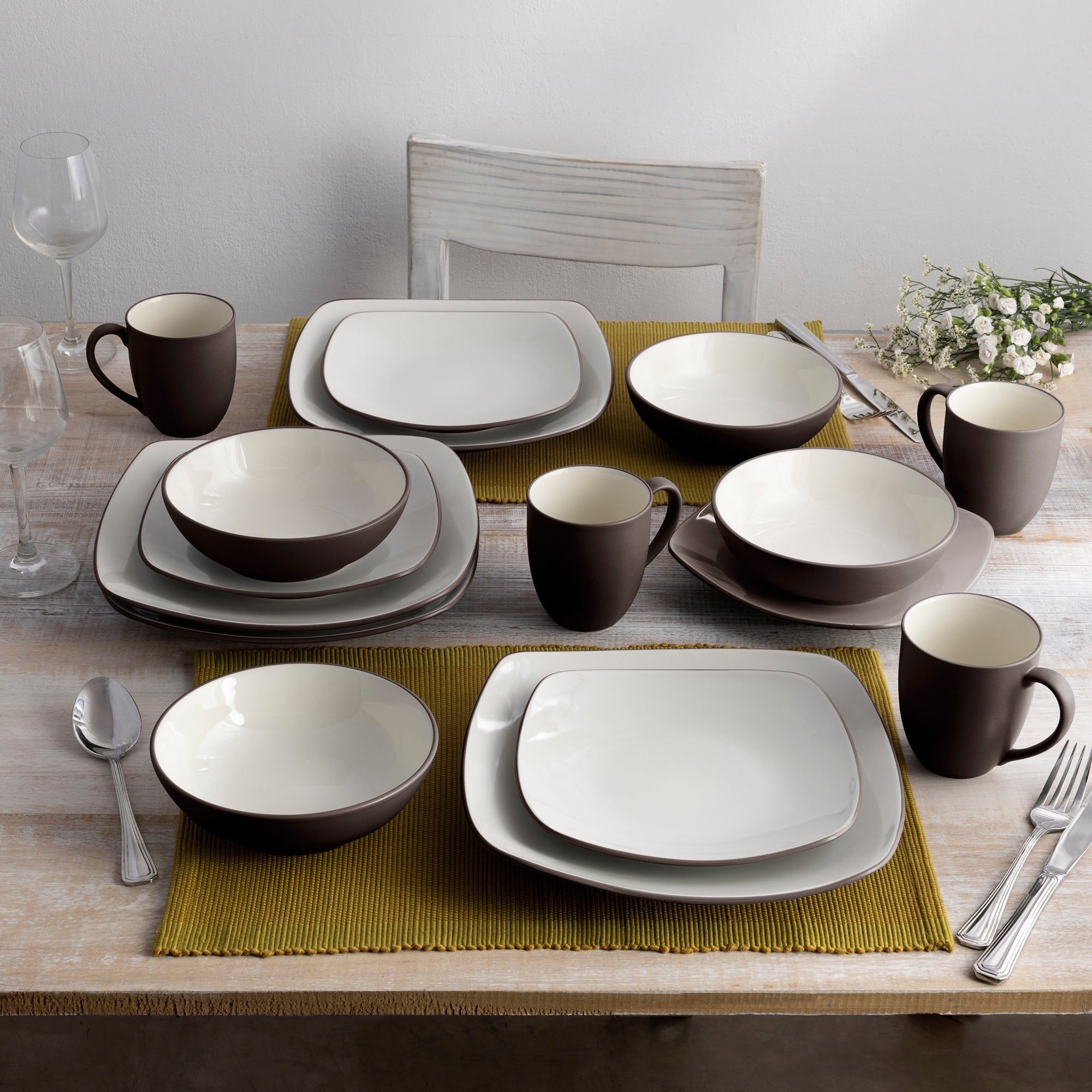  Noritake Colorwave 16-Piece Square Dinnerware Set, Service for 4 - Chocolate - Bonton