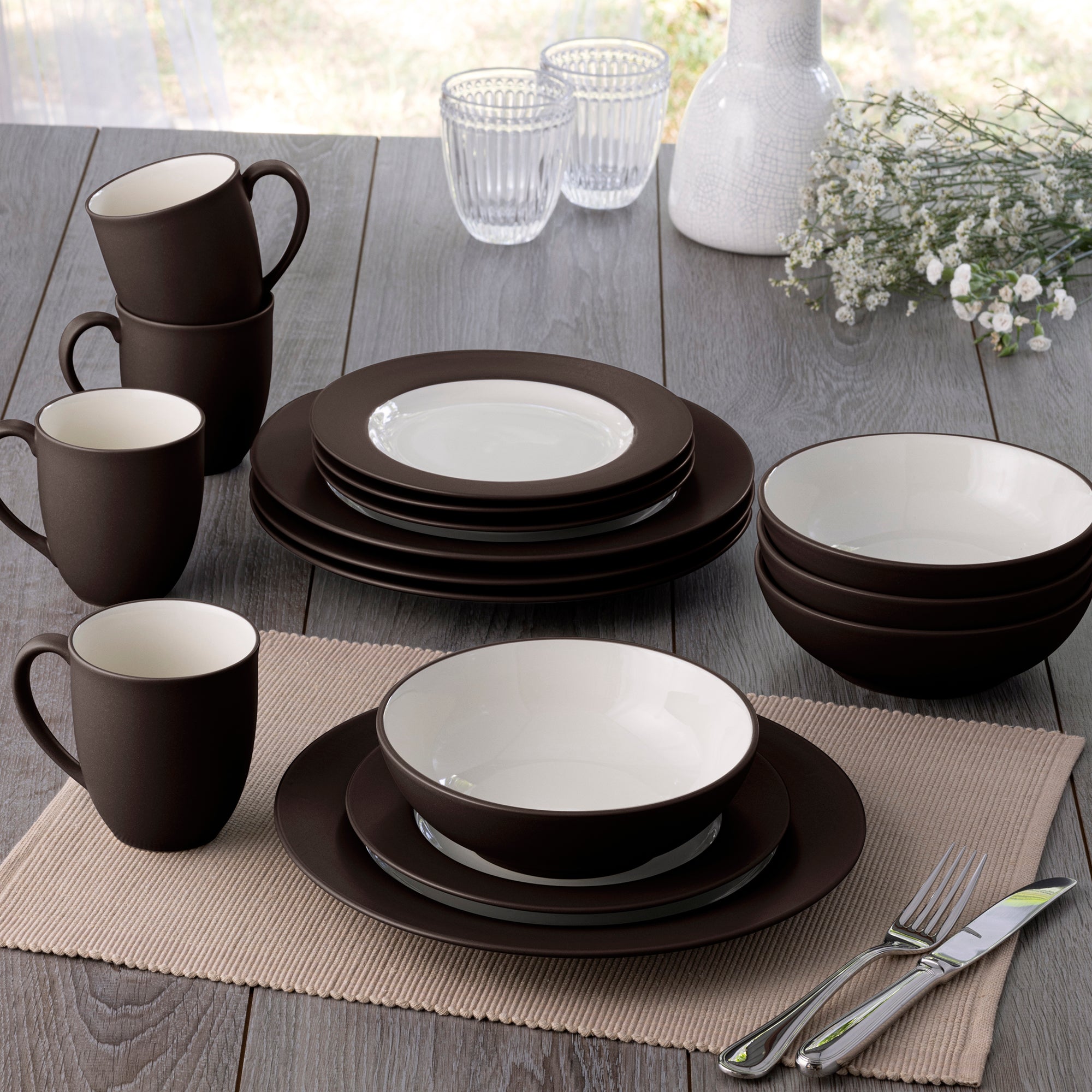  Noritake Colorwave 16-Piece Rim Dinnerware Set, Service for 4 - Chocolate - Bonton