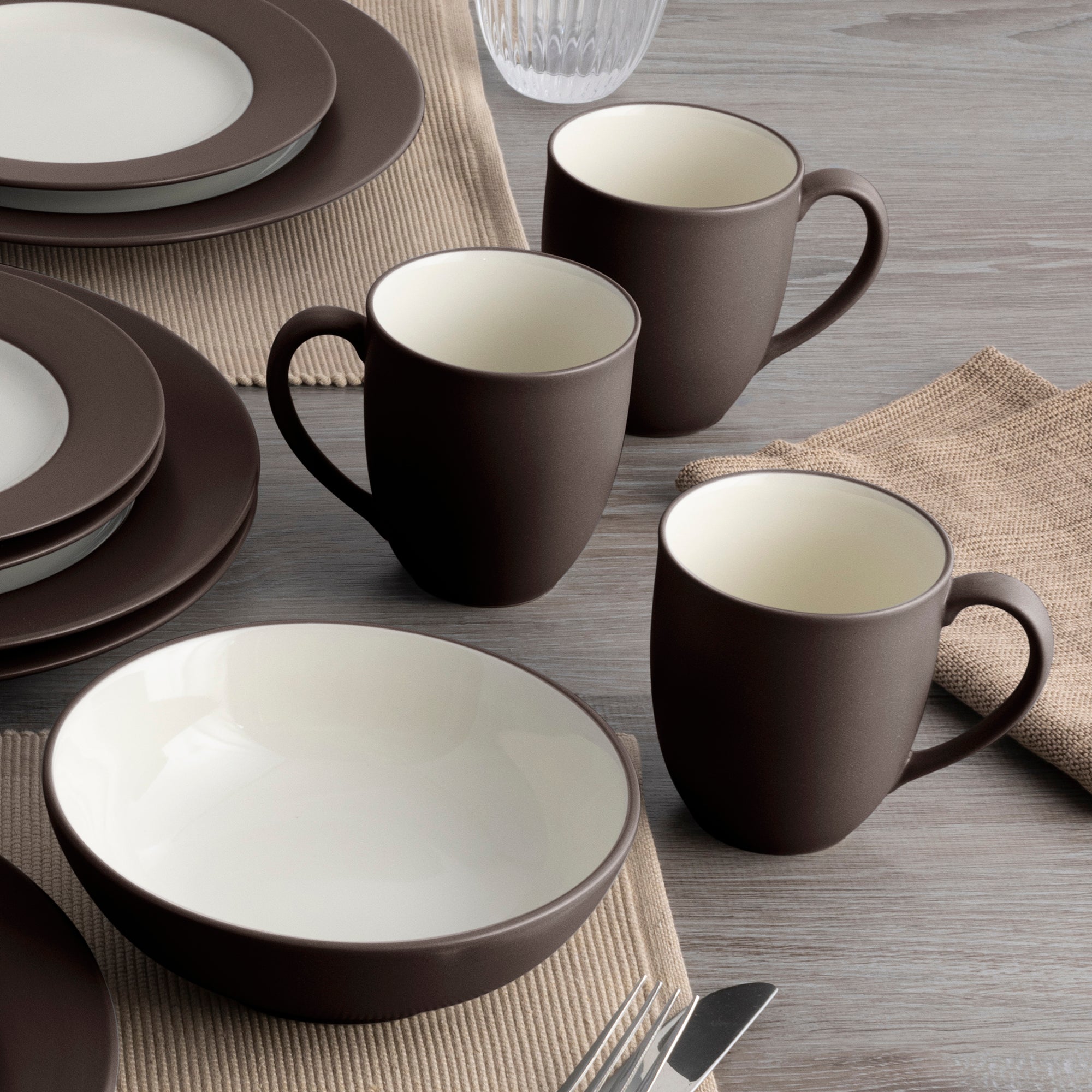  Noritake Colorwave 16-Piece Rim Dinnerware Set, Service for 4 - Chocolate - Bonton