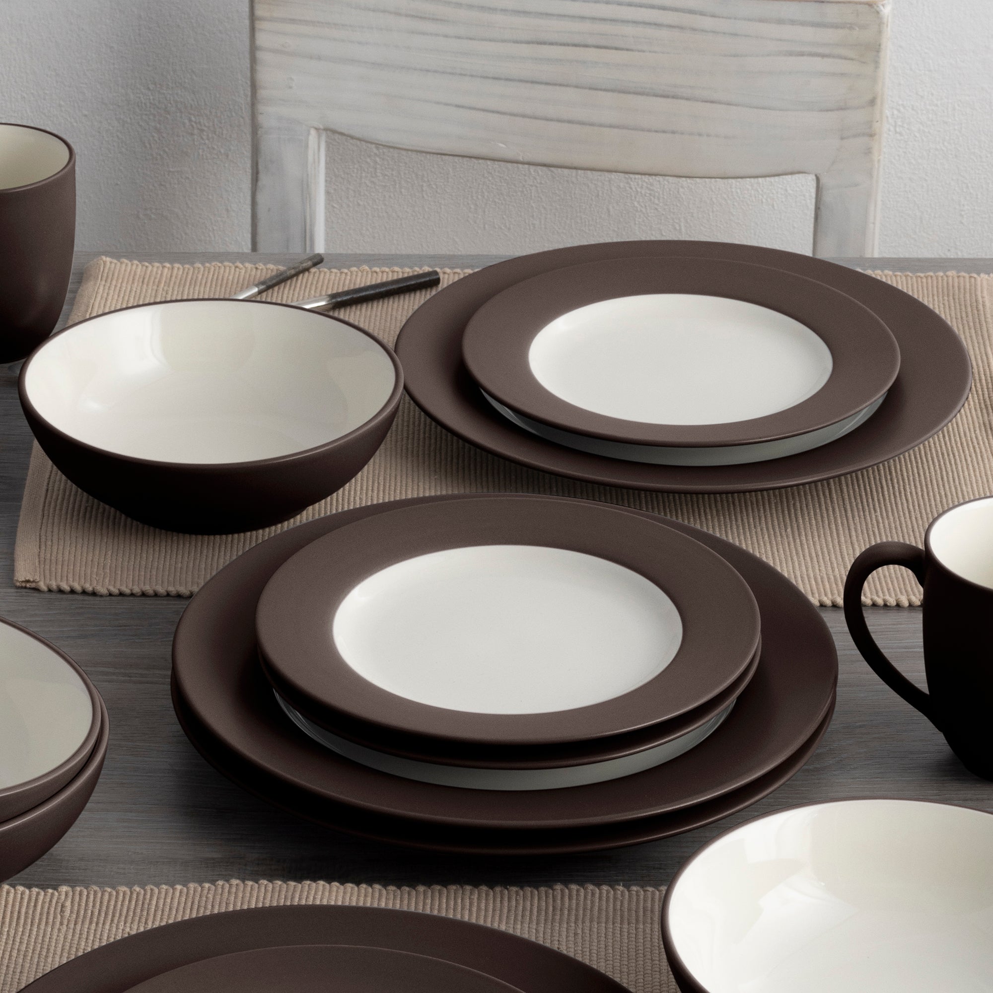  Noritake Colorwave 16-Piece Rim Dinnerware Set, Service for 4 - Chocolate - Bonton