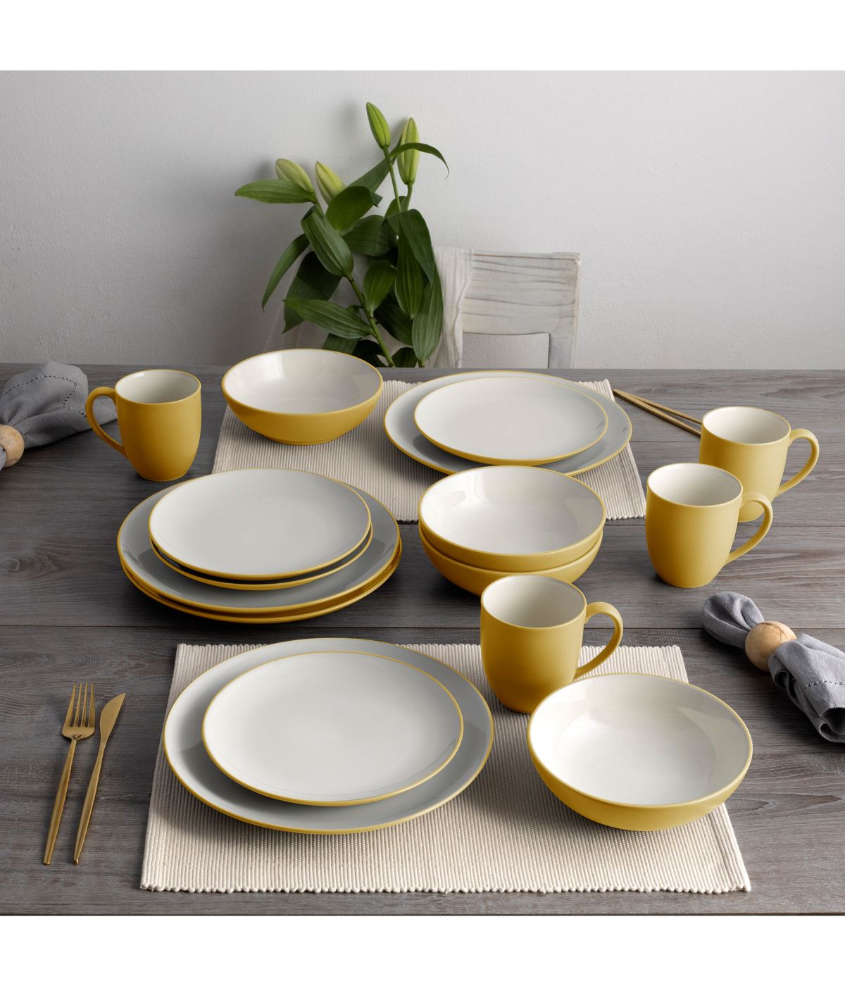  Noritake Colorwave 4 Piece Coupe Place Setting - Mustard - Bonton