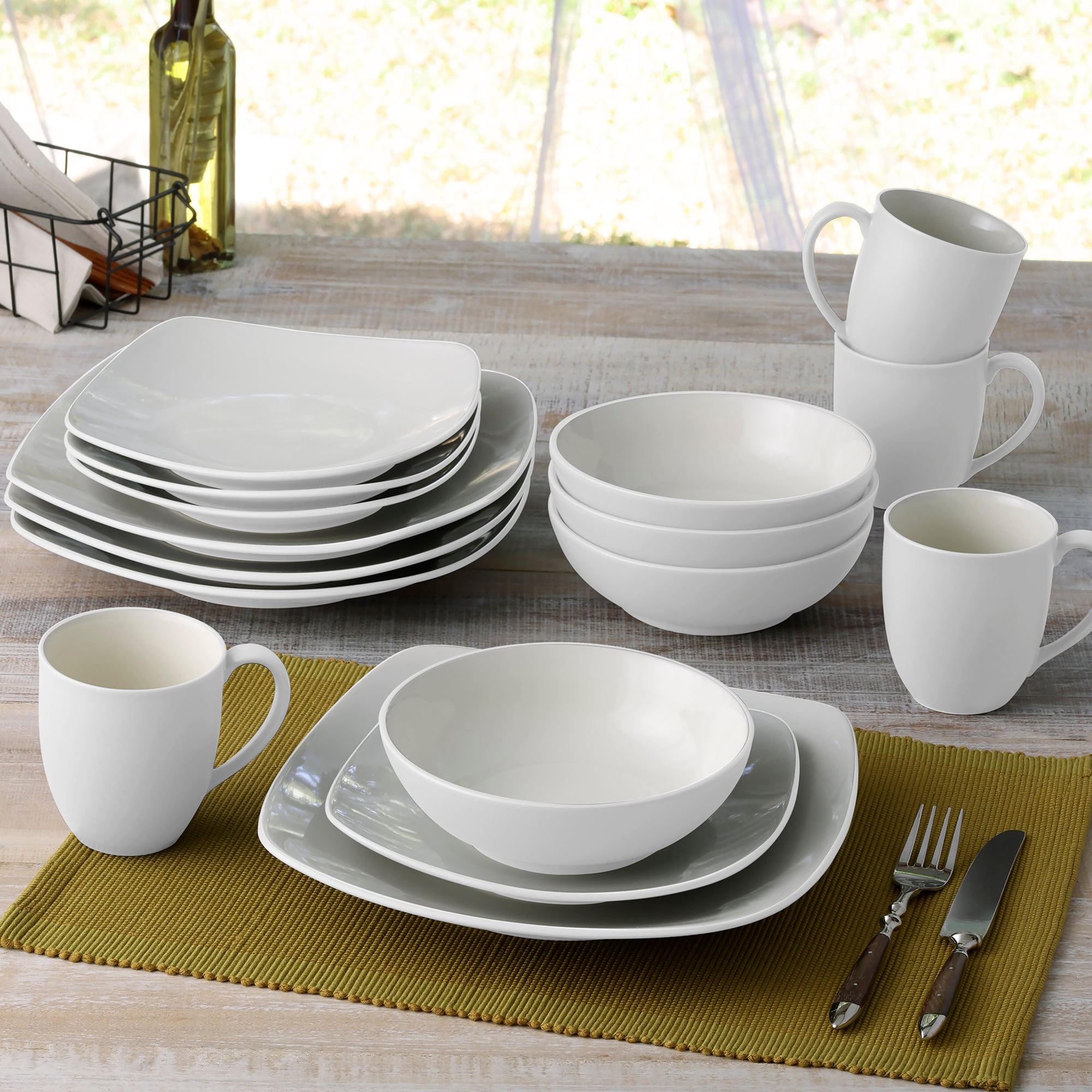  Noritake Colorwave 16-Piece Square Dinnerware Set, Service for 4 - White - Bonton