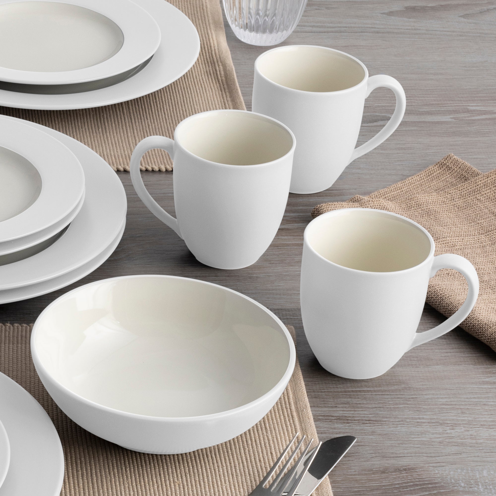  Noritake Colorwave 16-Piece Rim Dinnerware Set, Service for 4 - White - Bonton