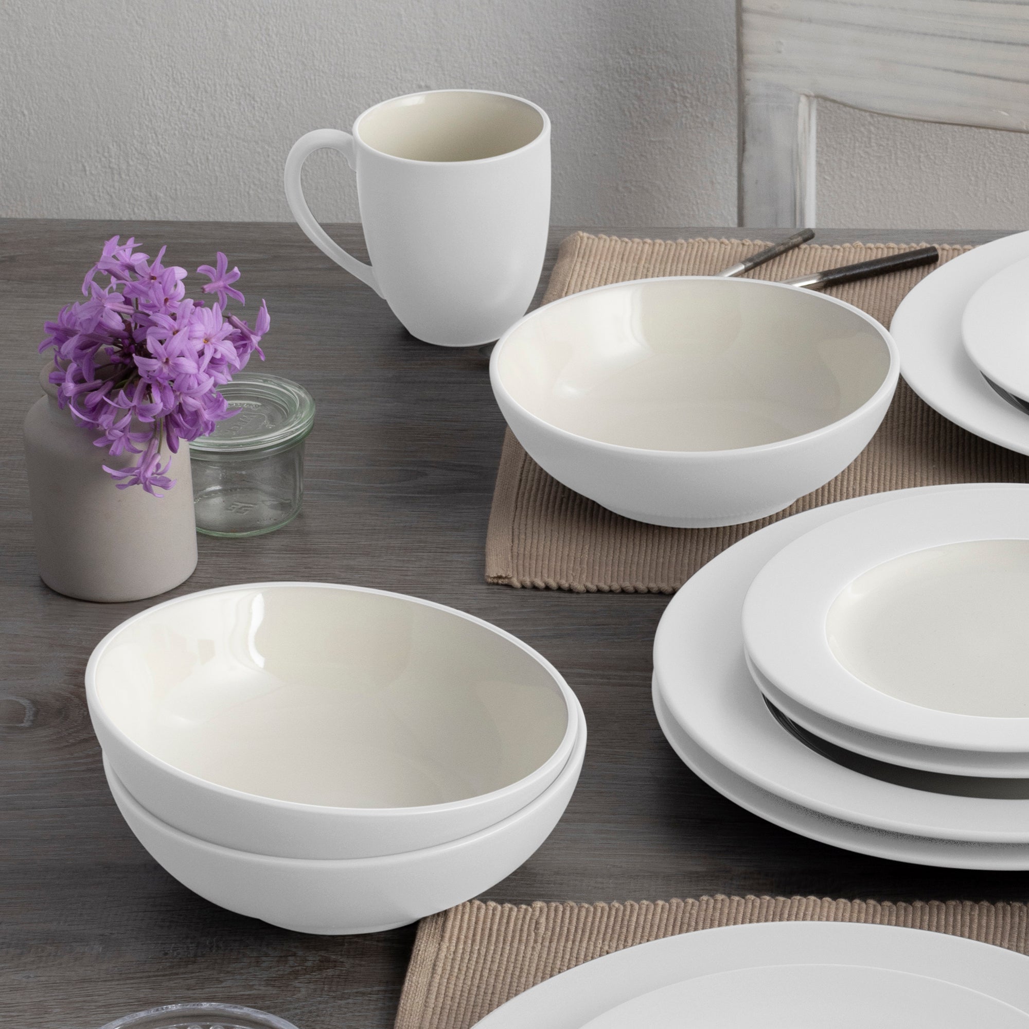  Noritake Colorwave 16-Piece Rim Dinnerware Set, Service for 4 - White - Bonton