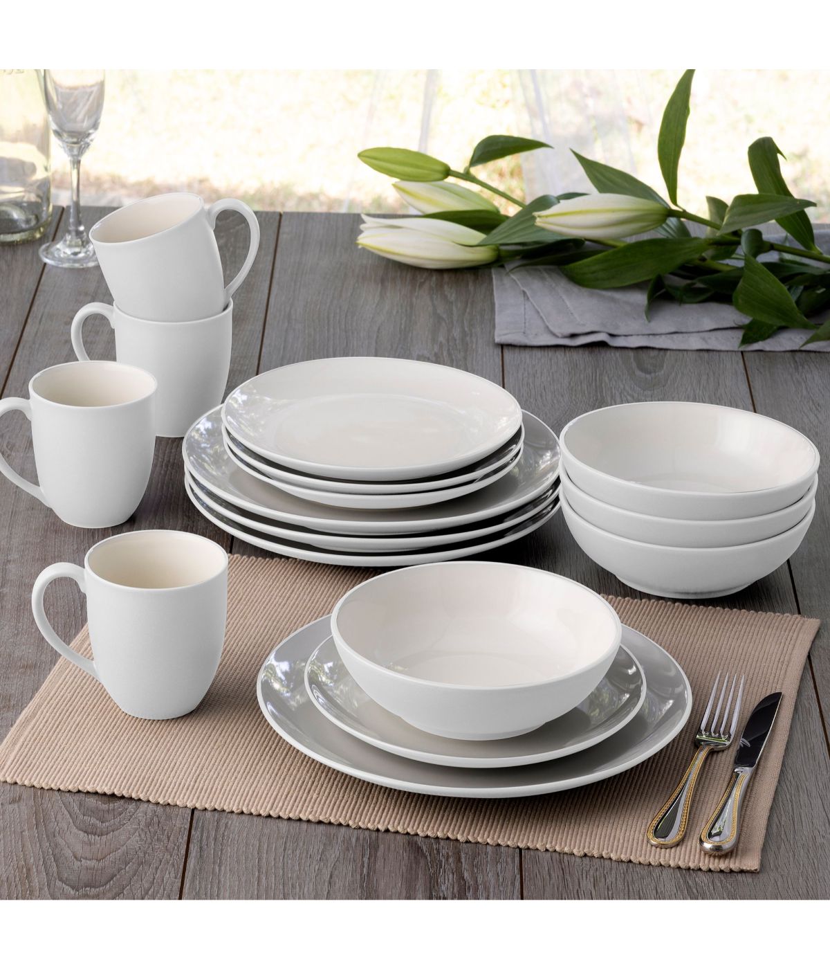  Noritake Colorwave 4 Piece Coupe Place Setting - White - Bonton