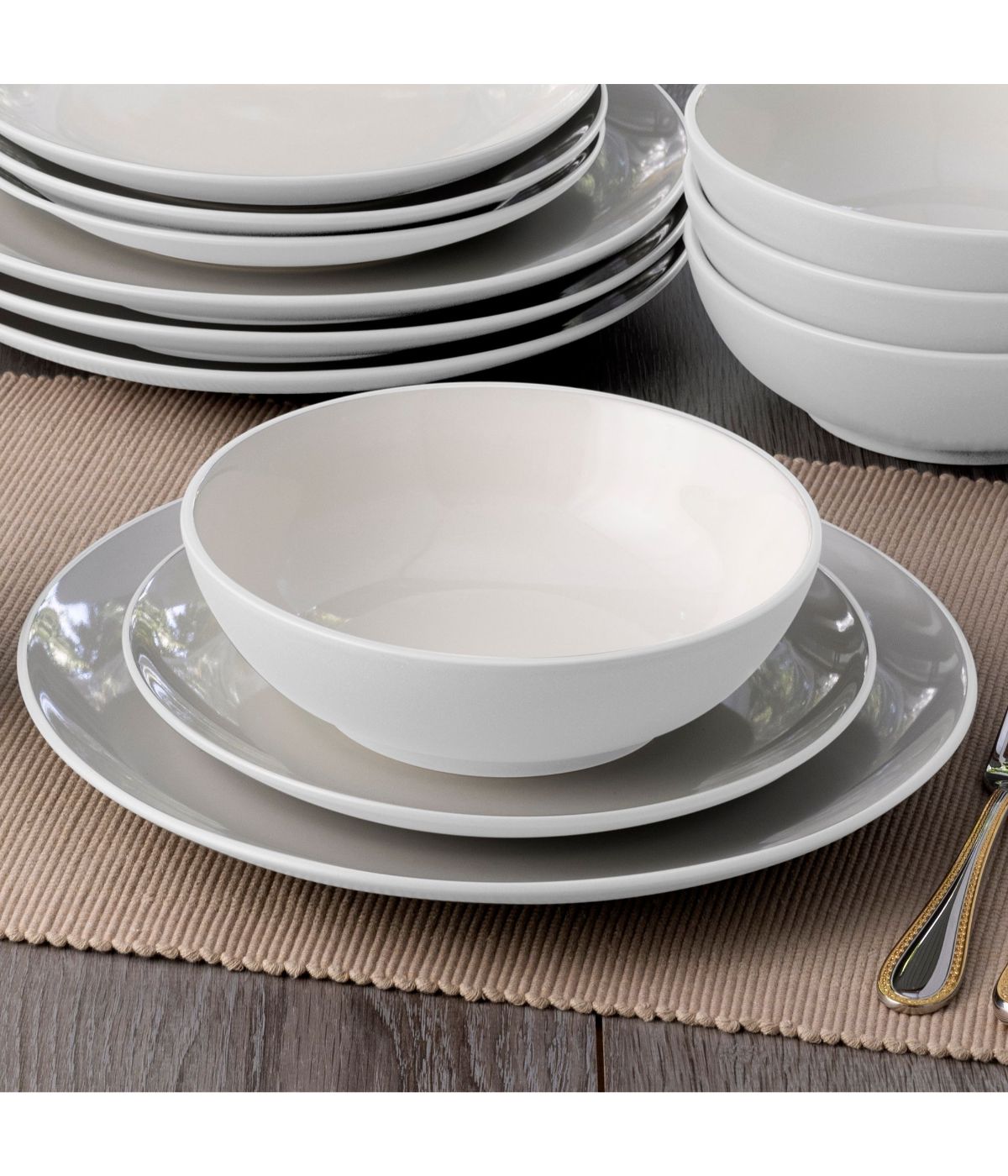  Noritake Colorwave Set of 4 Coupe Dinner Plates - White - Bonton