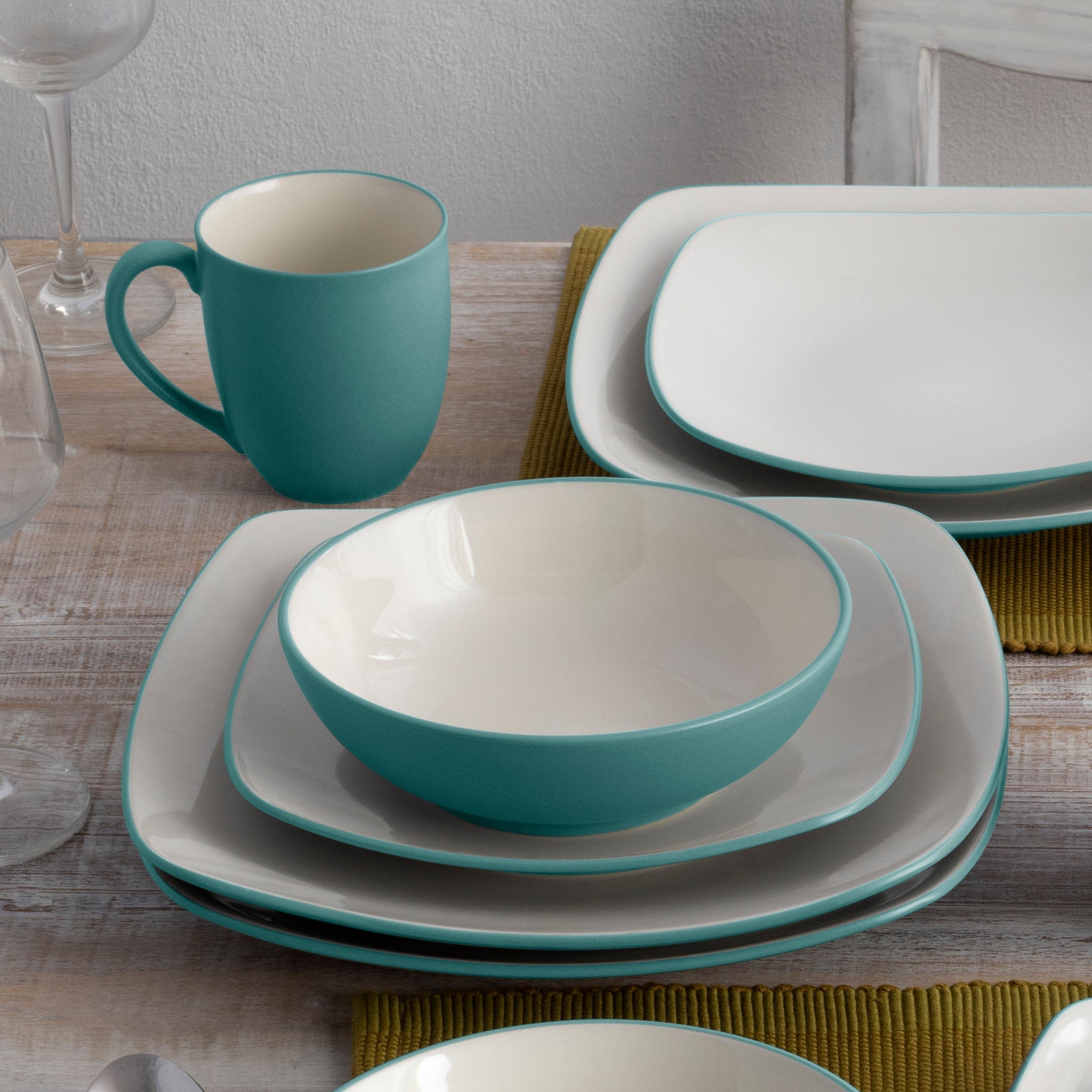  Noritake Colorwave 16-Piece Square Dinnerware Set, Service for 4 - Turquoise - Bonton