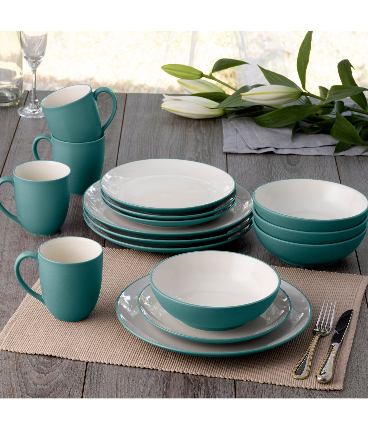  Noritake Colorwave 4 Piece Coupe Place Setting - Turquoise - Bonton