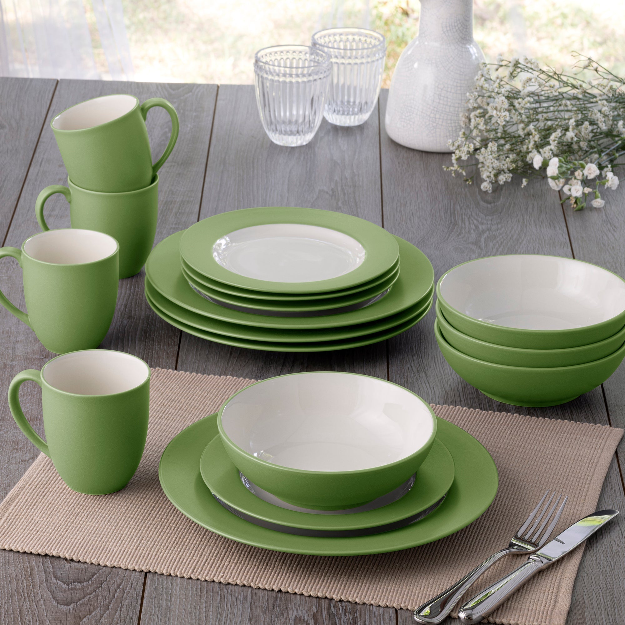  Noritake Colorwave 16-Piece Rim Dinnerware Set, Service for 4 - Apple - Bonton