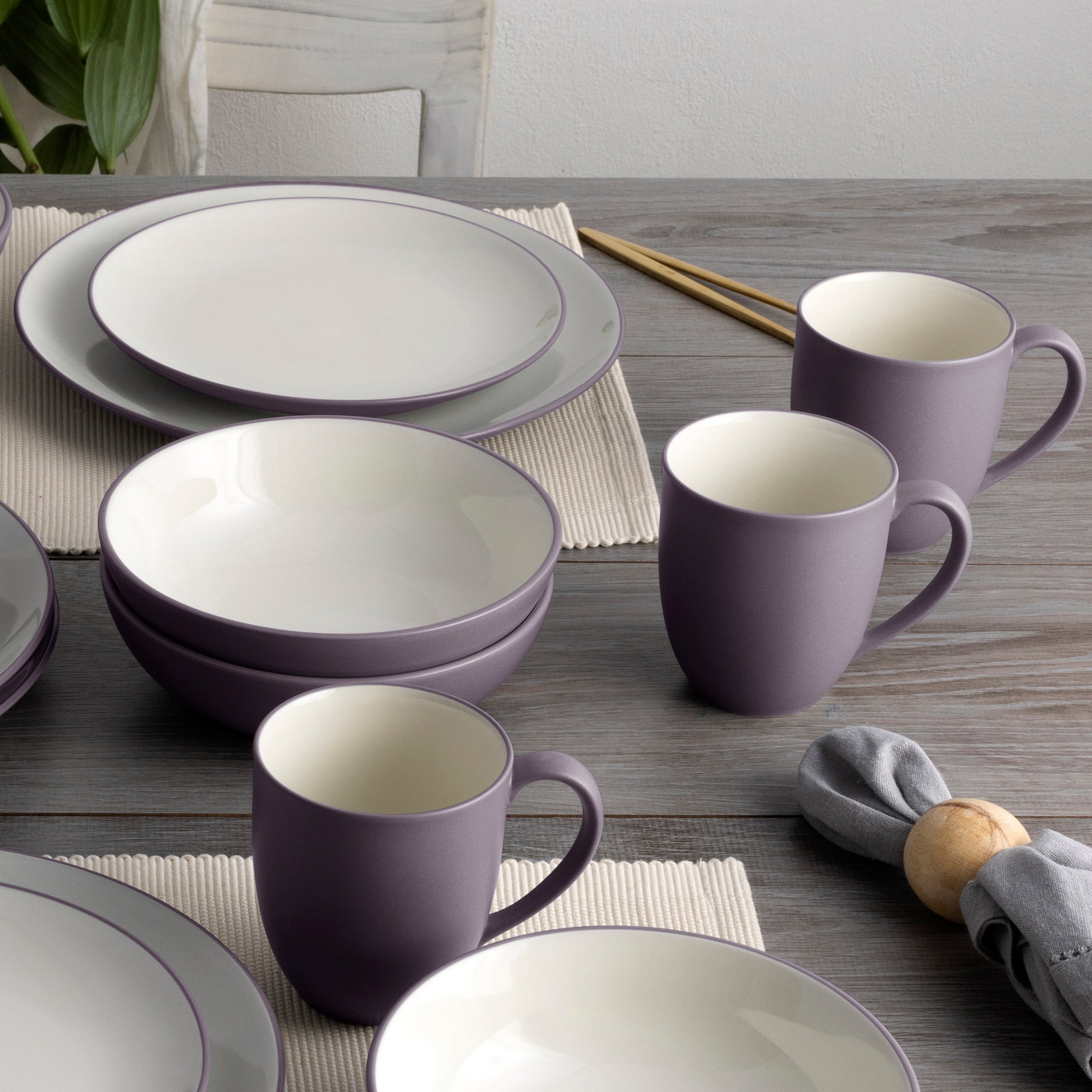  Noritake Colorwave 16-Piece Coupe Dinnerware Set, Service for 4 - Plum - Bonton