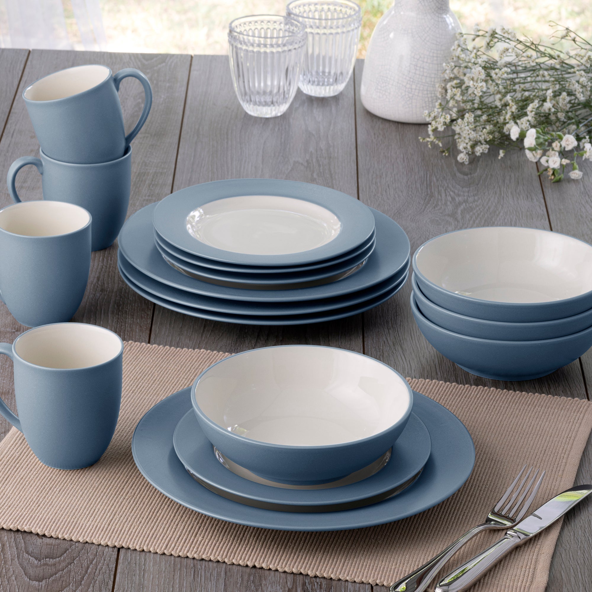  Noritake Colorwave 16-Piece Rim Dinnerware Set, Service for 4 - Ice - Bonton