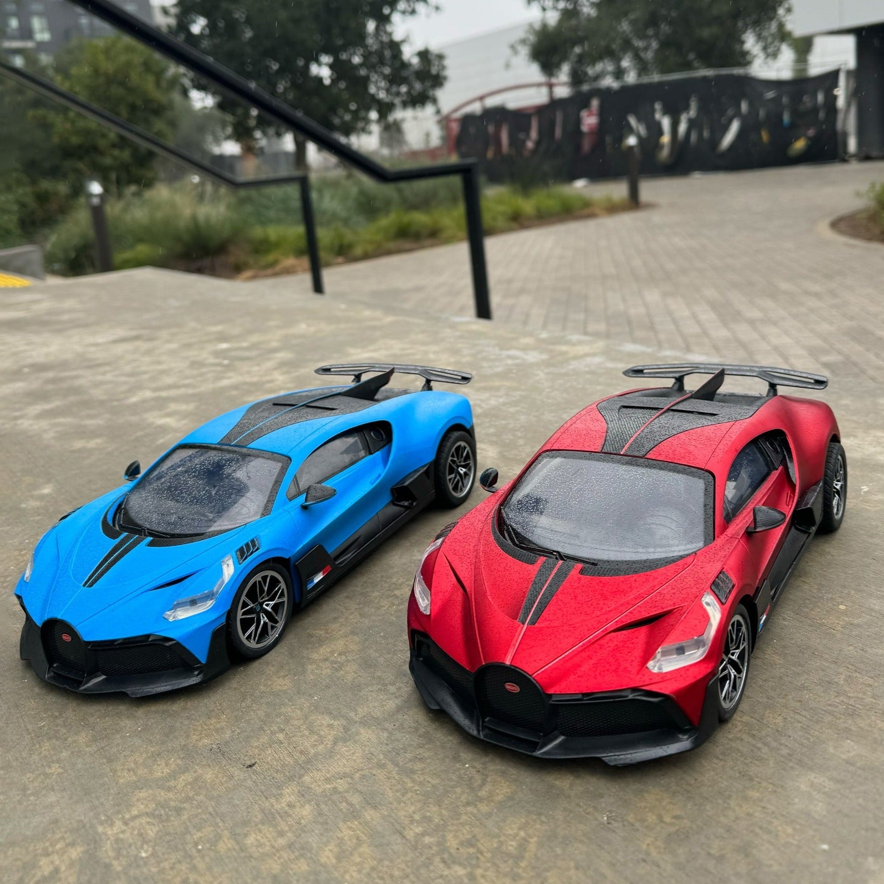  HobbyTron Bugatti Divo Electric RC Car [1:14] - Default Title - Bonton