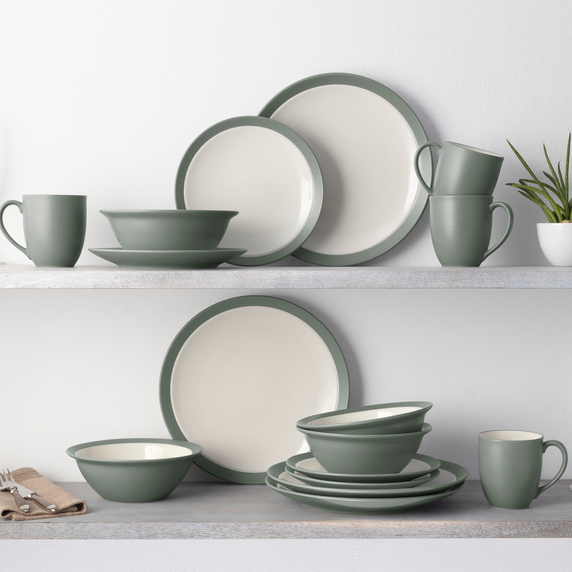  Noritake Colorwave 16-Piece Curve Dinnerware Set, Service for 4 - Green - Bonton