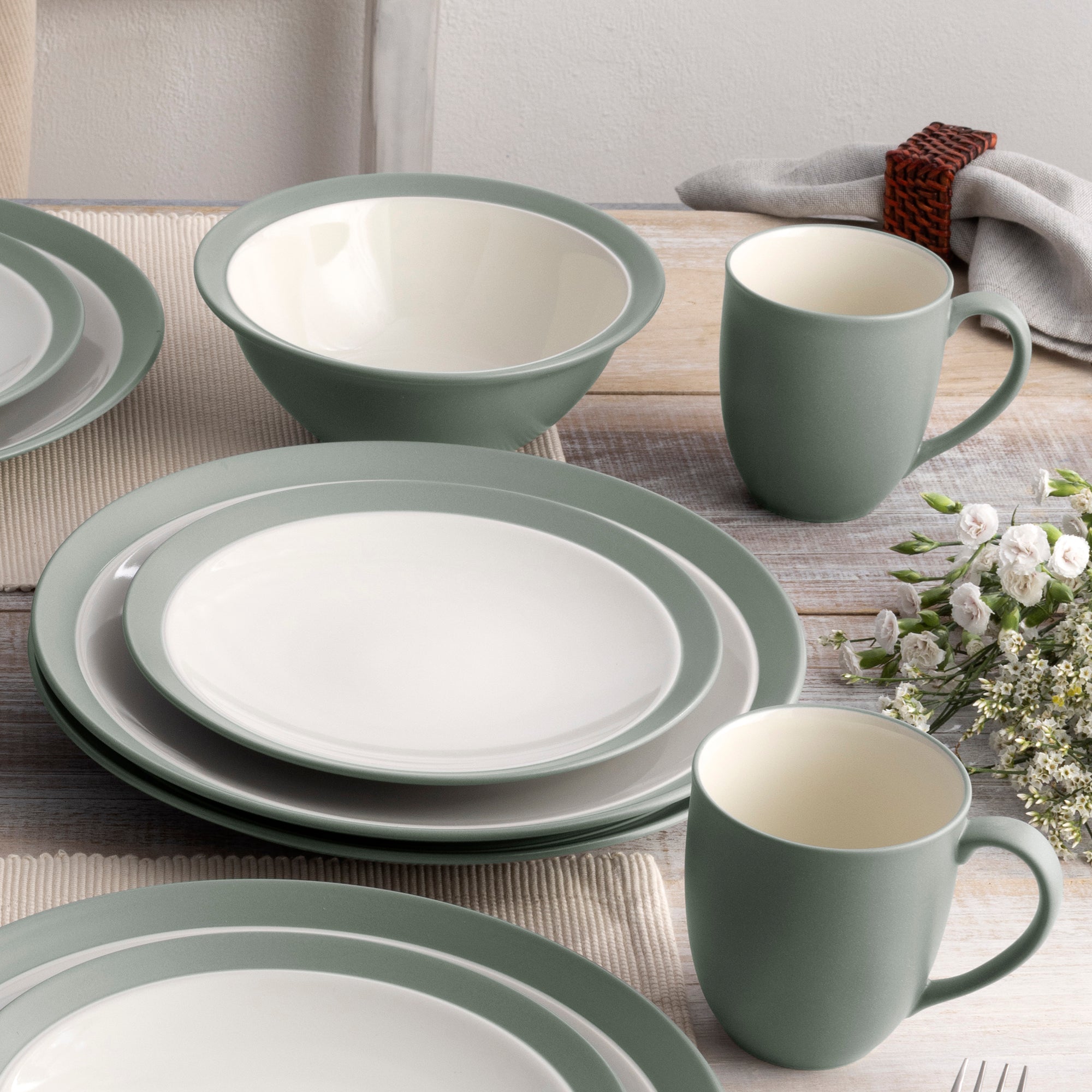  Noritake Colorwave 16-Piece Curve Dinnerware Set, Service for 4 - Green - Bonton