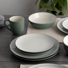 Colorwave 16-Piece Coupe Dinnerware Set, Service for 4