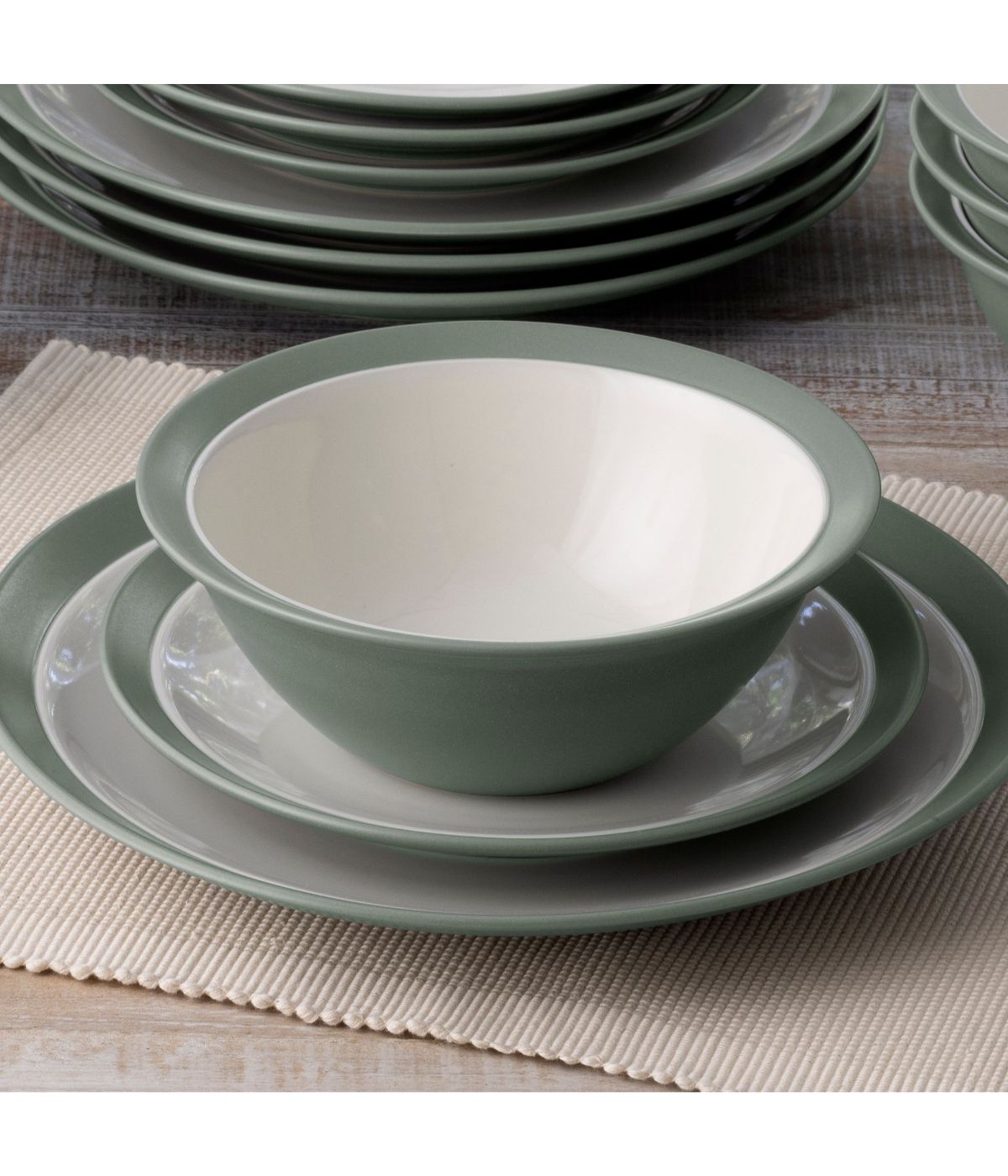  Noritake Colorwave Curve 4 Piece Curve Place Setting - Green - Bonton