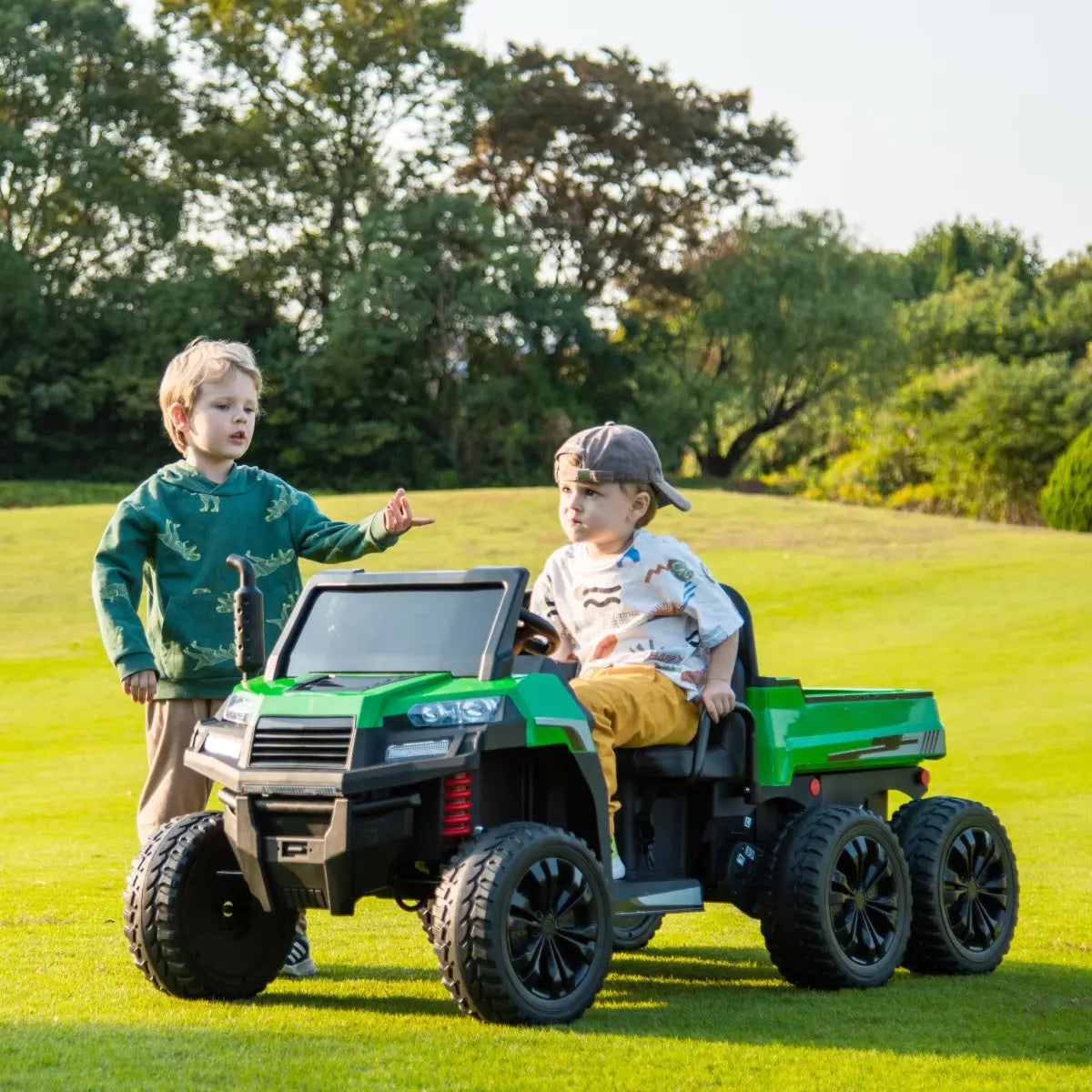  Freddo 24V 6 Wheeler Freddo Tractor Trailer 2 Seater Ride-on With Dump Cart and Parental Remote - Green - Bonton