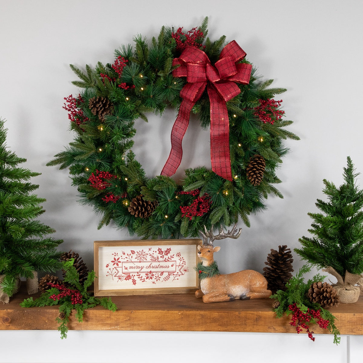  Northlight Real Touch™? Pre-Lit Rosemary Emerald Angel Pine Artificial Christmas Wreath - 30