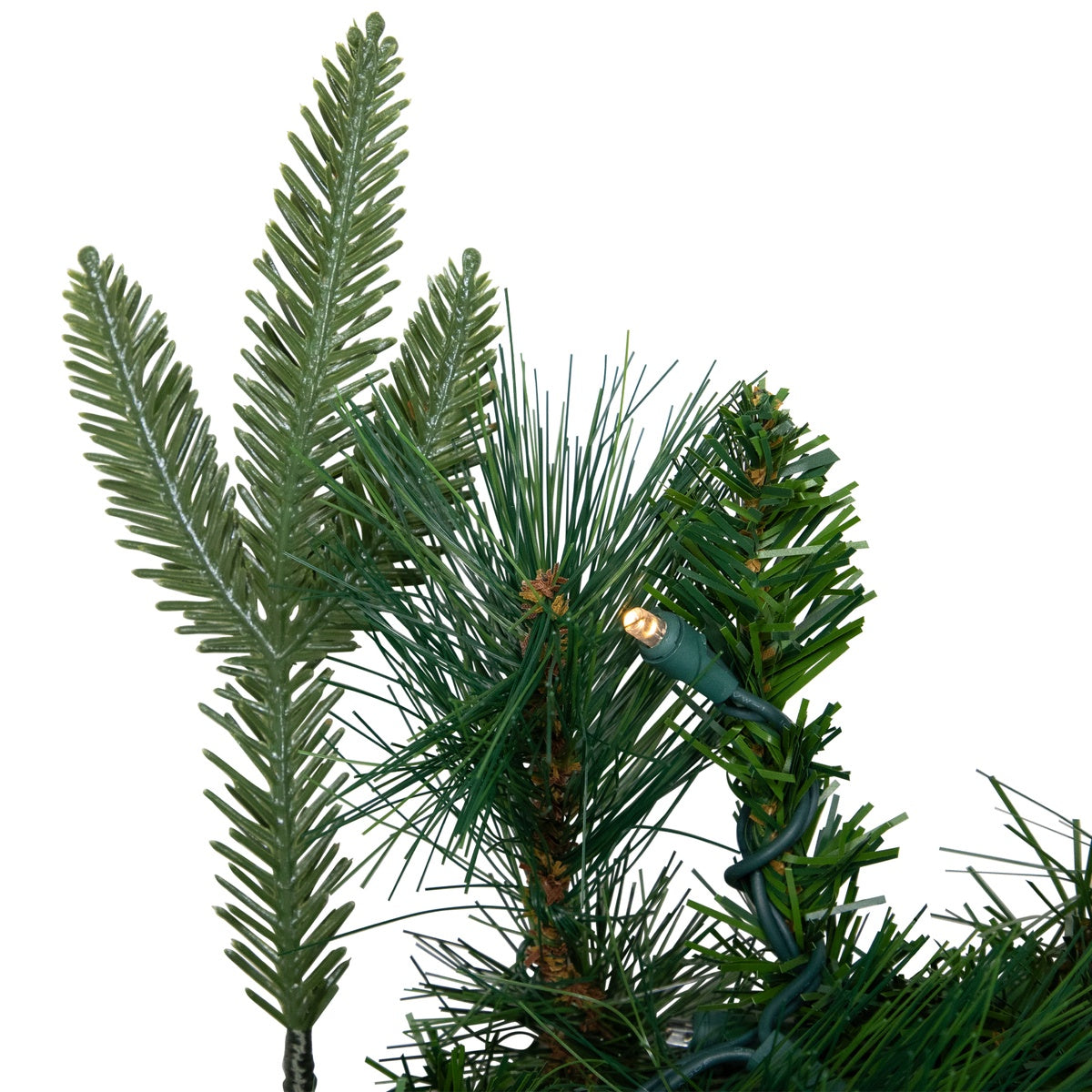 Northlight Real Touch™? Pre-Lit Rosemary Emerald Angel Pine Artificial Christmas Wreath - 30