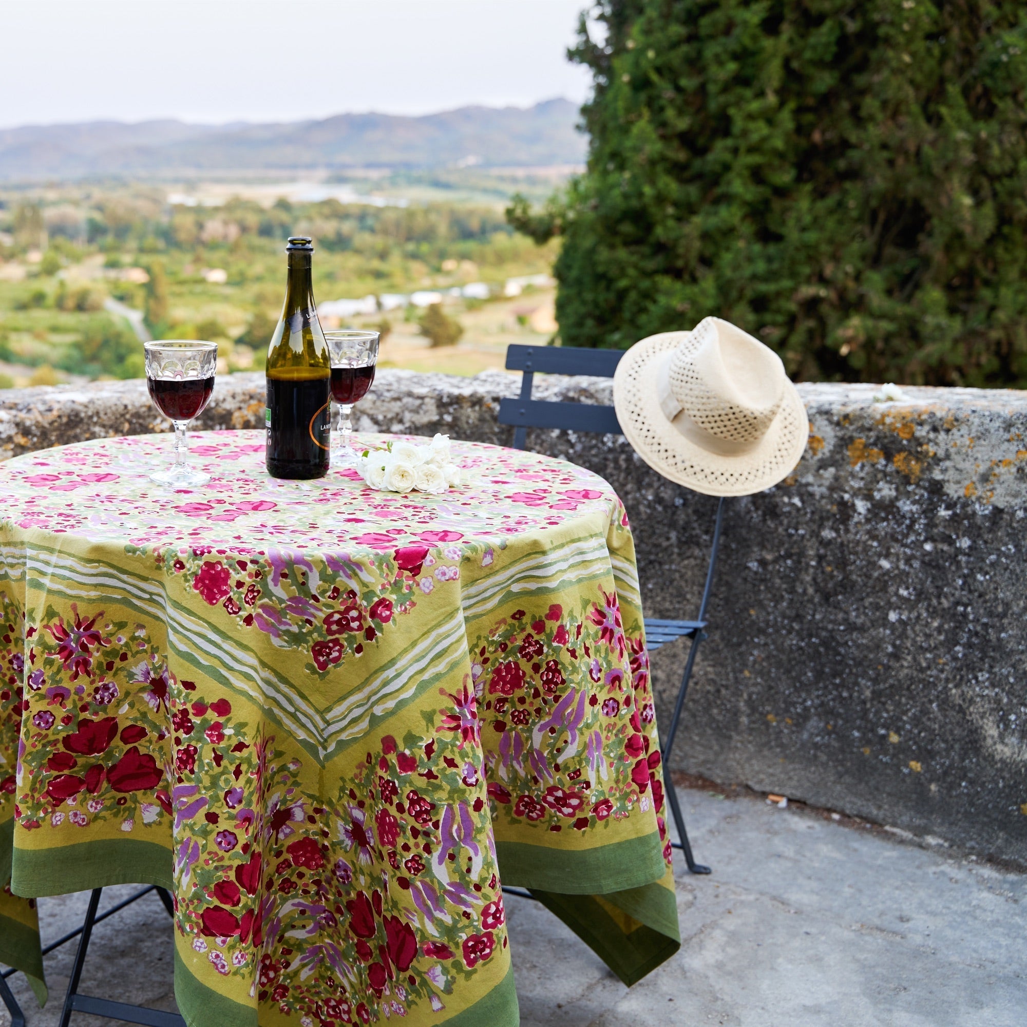  Couleur Nature Jardin Red/Green Tablecloth - Red/Green - Bonton