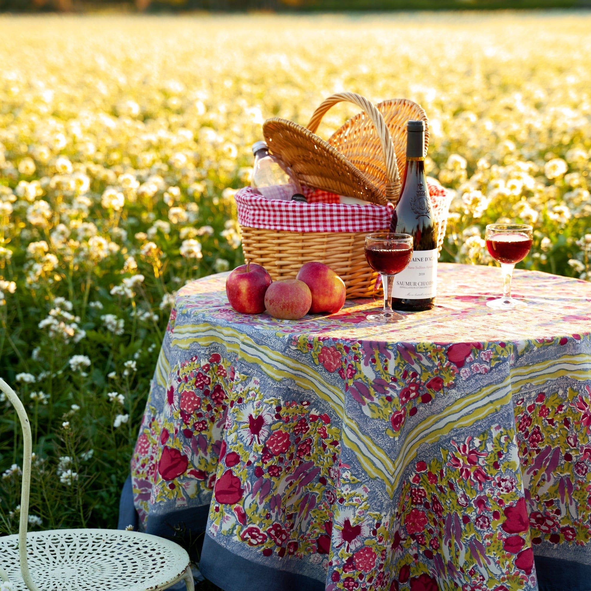  Couleur Nature Jardin Red/Grey Tablecloth - Red/Grey - Bonton