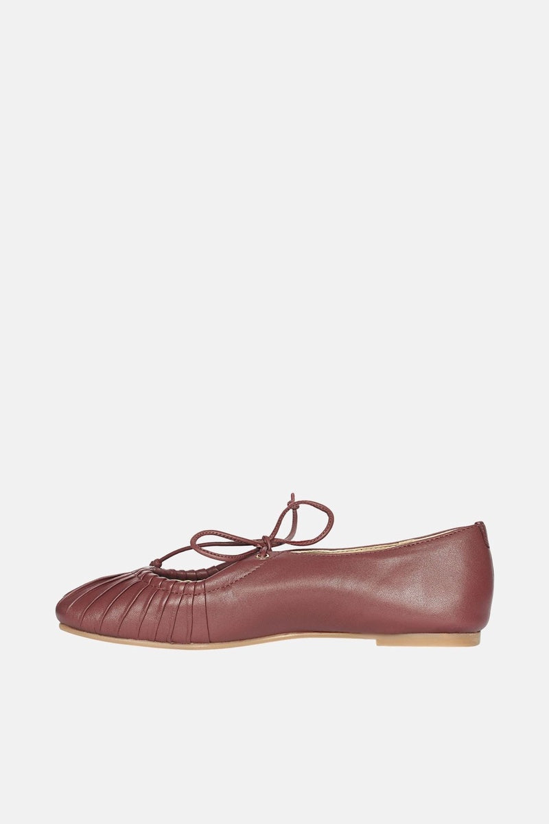  Jelavu Jelavu - Ellie Ruched Lace-Up Ballerina - Burgundy Leather - Burgundy - Bonton