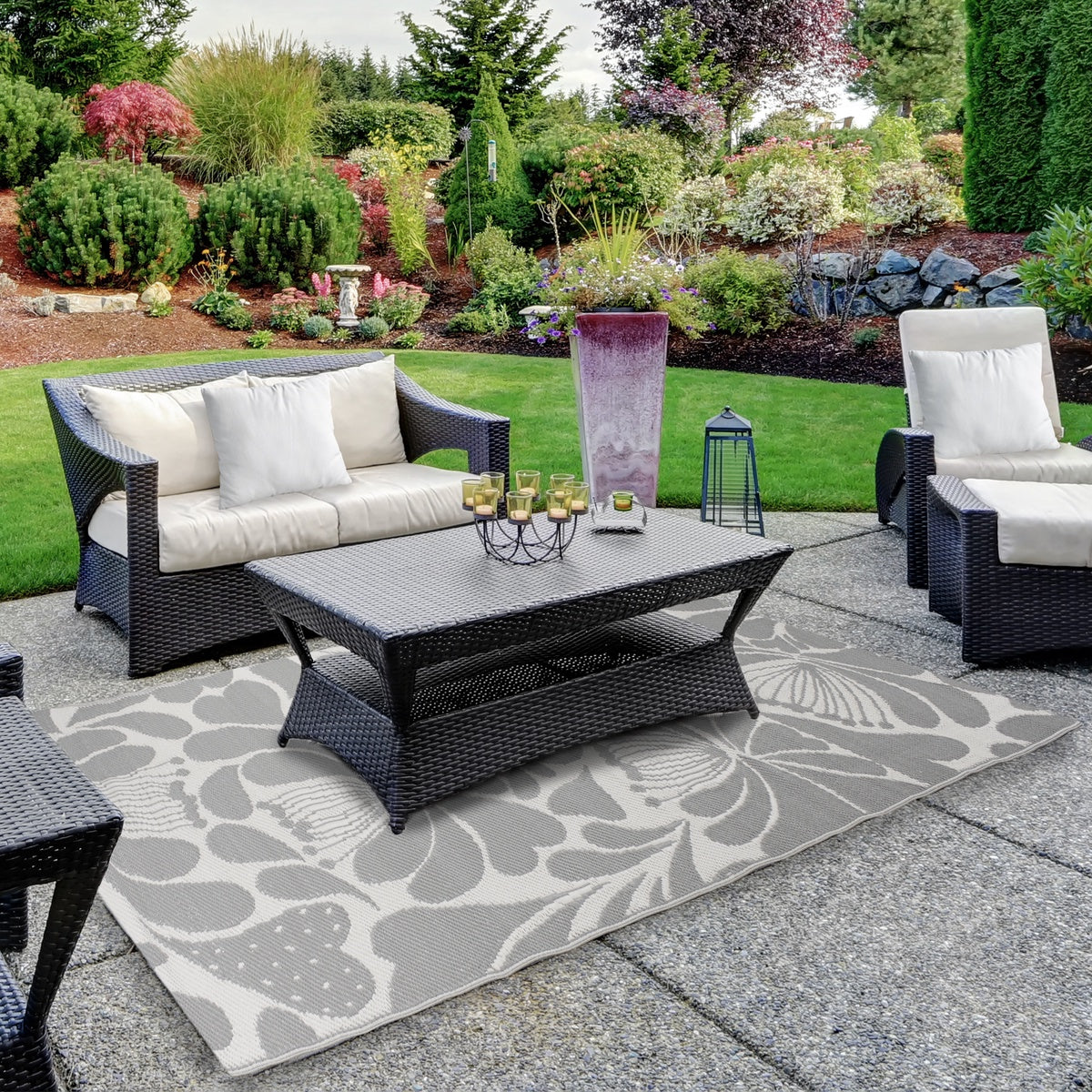  Northlight 4' X 6' Gray and Off White Floral Rectangular Outdoor Area Rug - Gray and Off White Floral - Bonton