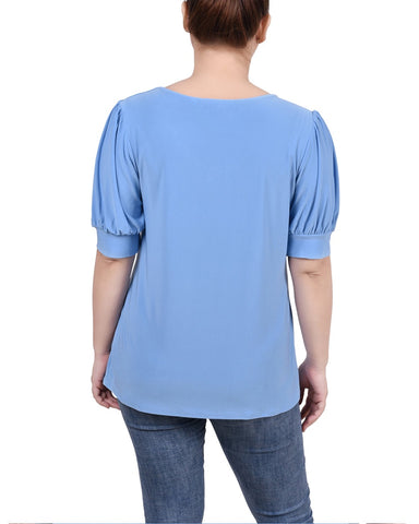 Short Sleeve Balloon Sleeve Top With Hardware
