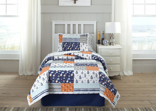 Away At Sea Quilt Set