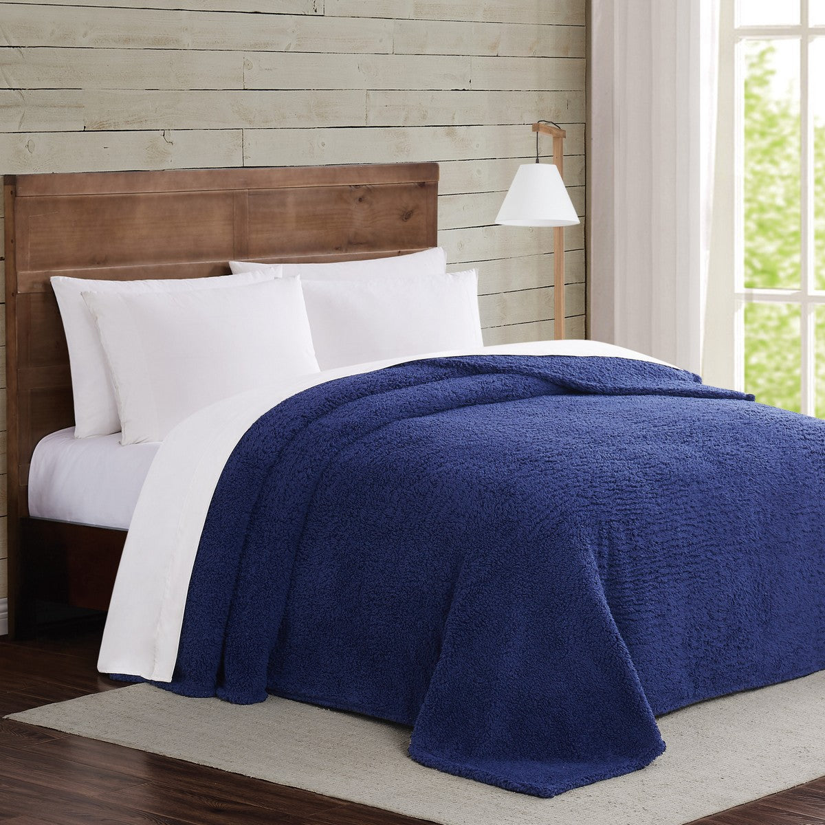  Brooklyn Loom Marshmallow Sherpa Throw Blanket Navy - Navy - Bonton