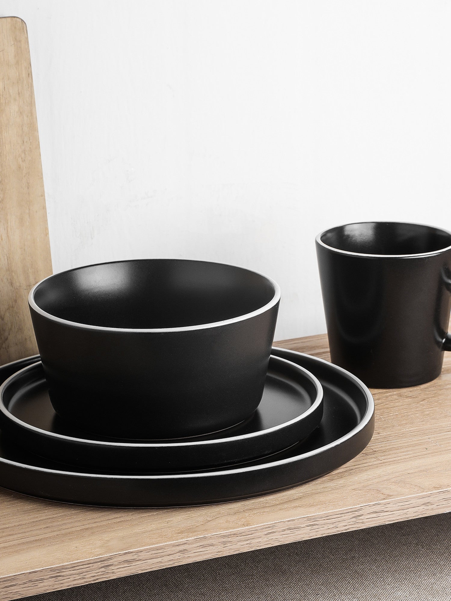  Stone + Lain Allison 32-Piece Dinnerware Set Stoneware - Black Matte - Bonton