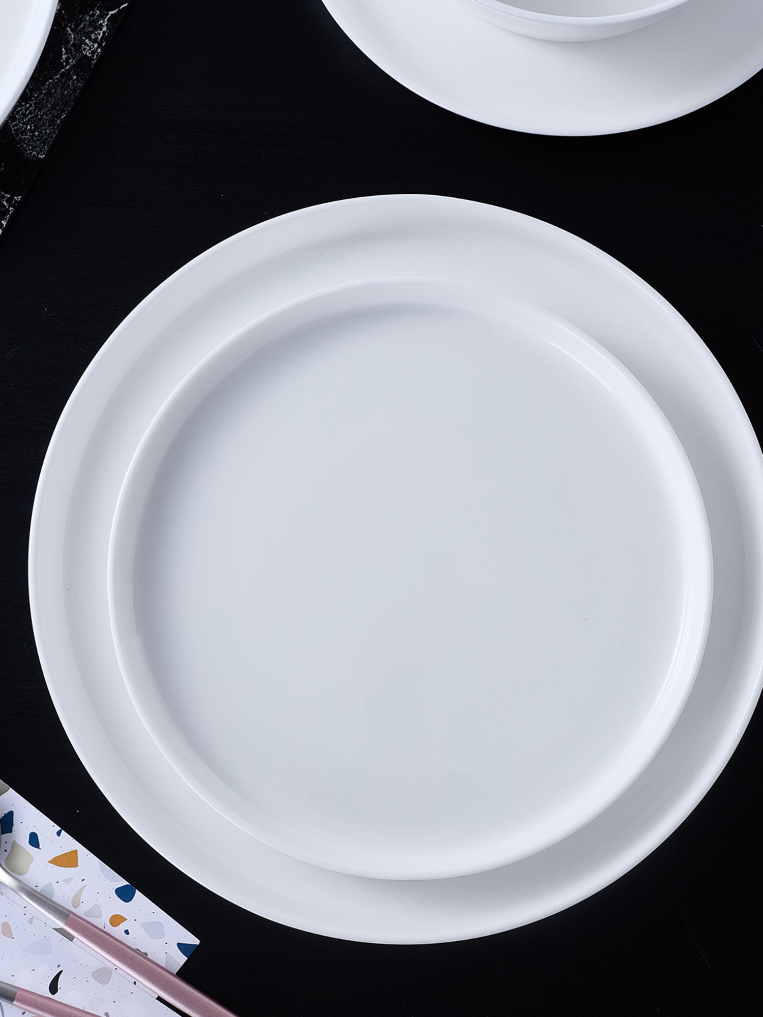  Stone + Lain Madeline 16-Piece Dinnerware Set Bone China - White - Bonton