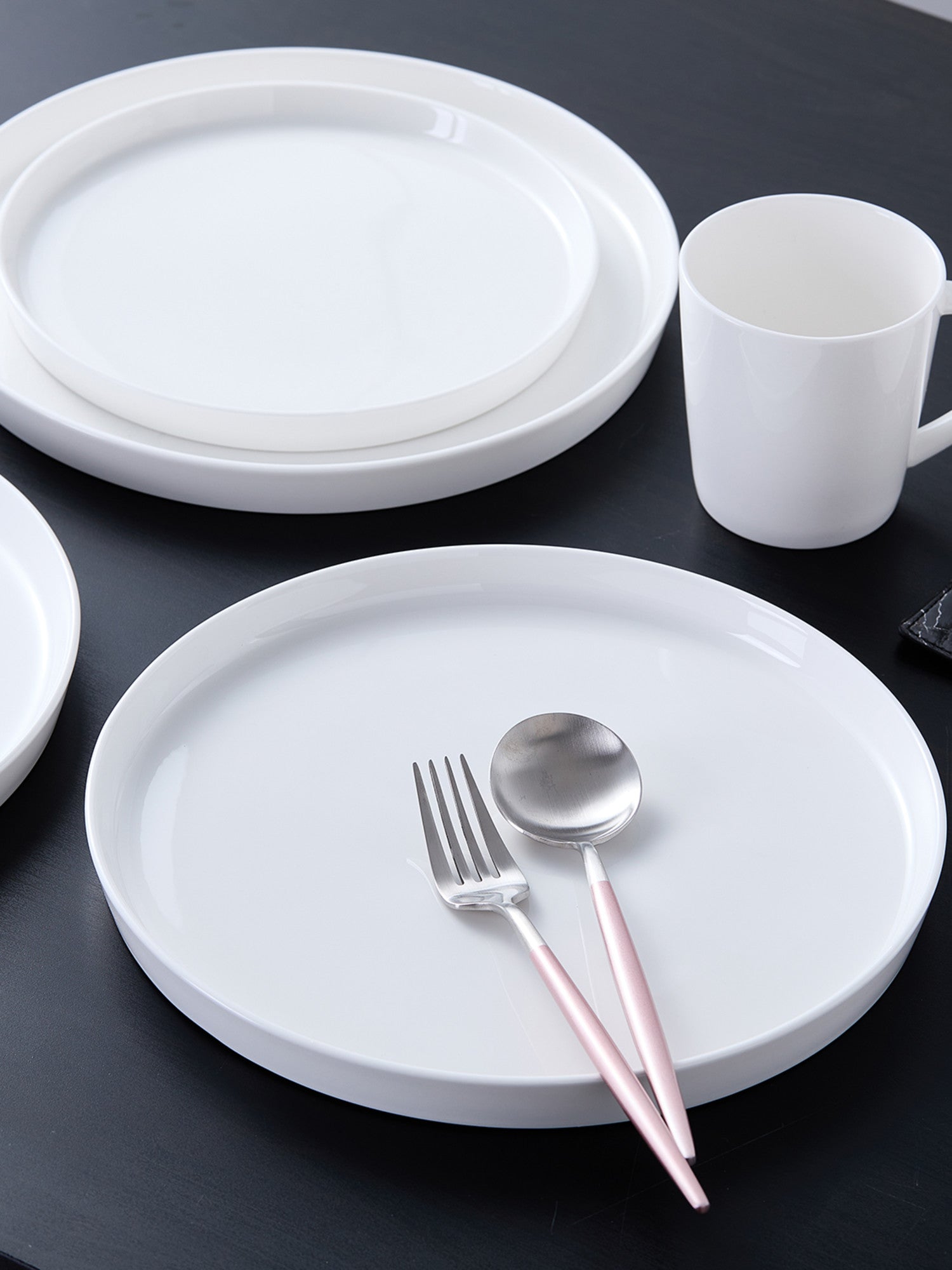  Stone + Lain Madeline 16-Piece Dinnerware Set Bone China - White - Bonton