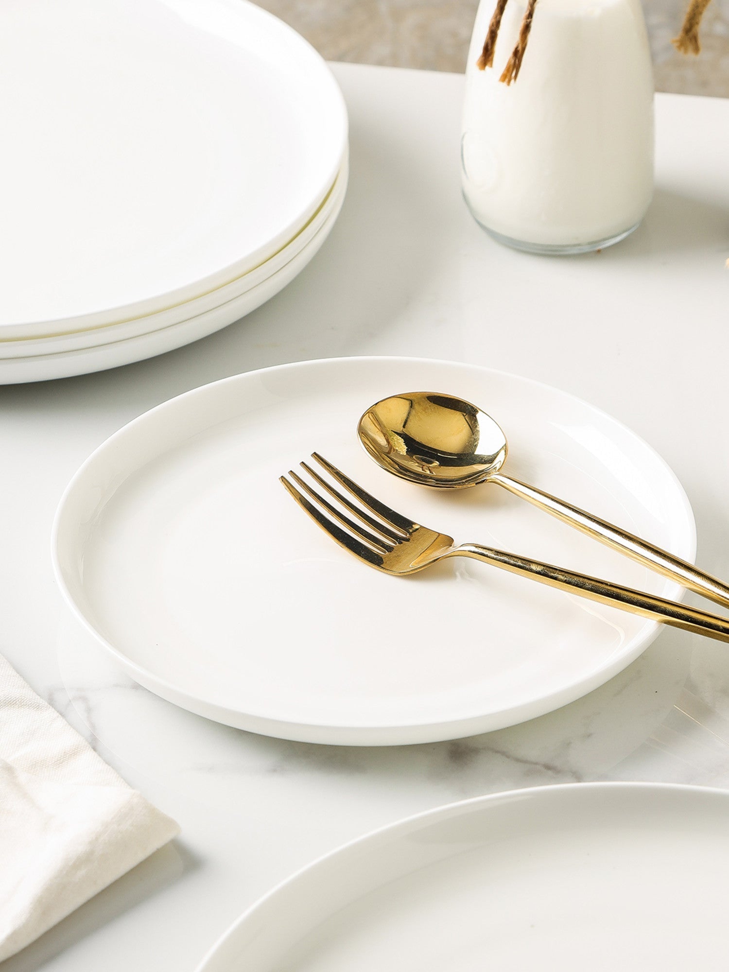  Stone + Lain Gabrielle 12-Piece Dinnerware Set Bone China - Gold - Bonton