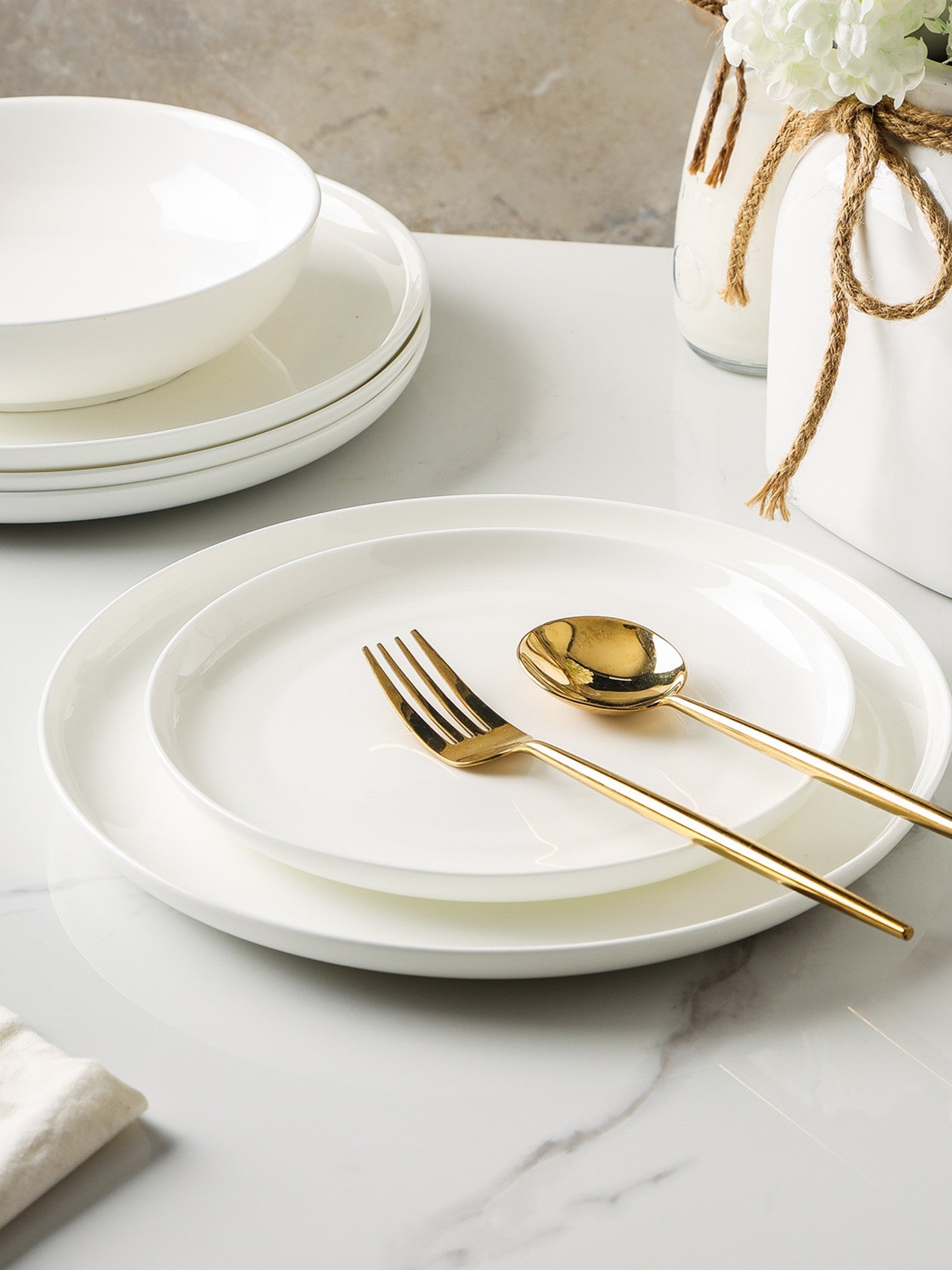  Stone + Lain Gabrielle 12-Piece Dinnerware Set Bone China - Gold - Bonton