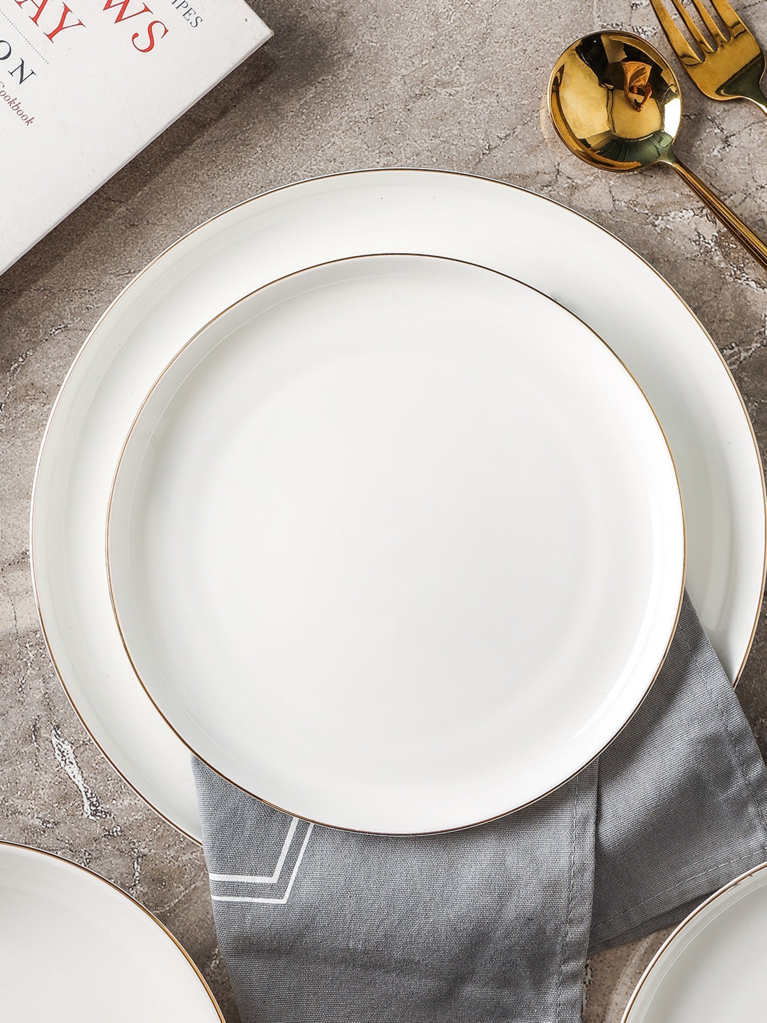  Stone + Lain Gabrielle 12-Piece Dinnerware Set Bone China - Gold - Bonton