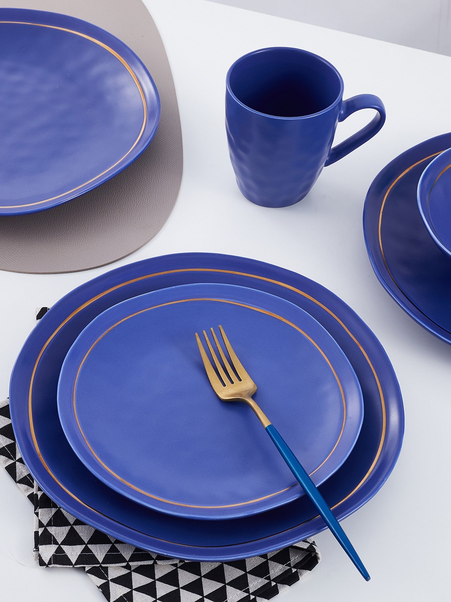  Stone + Lain Clara 16-Piece Dinnerware Set Porcelain - Blue - Bonton