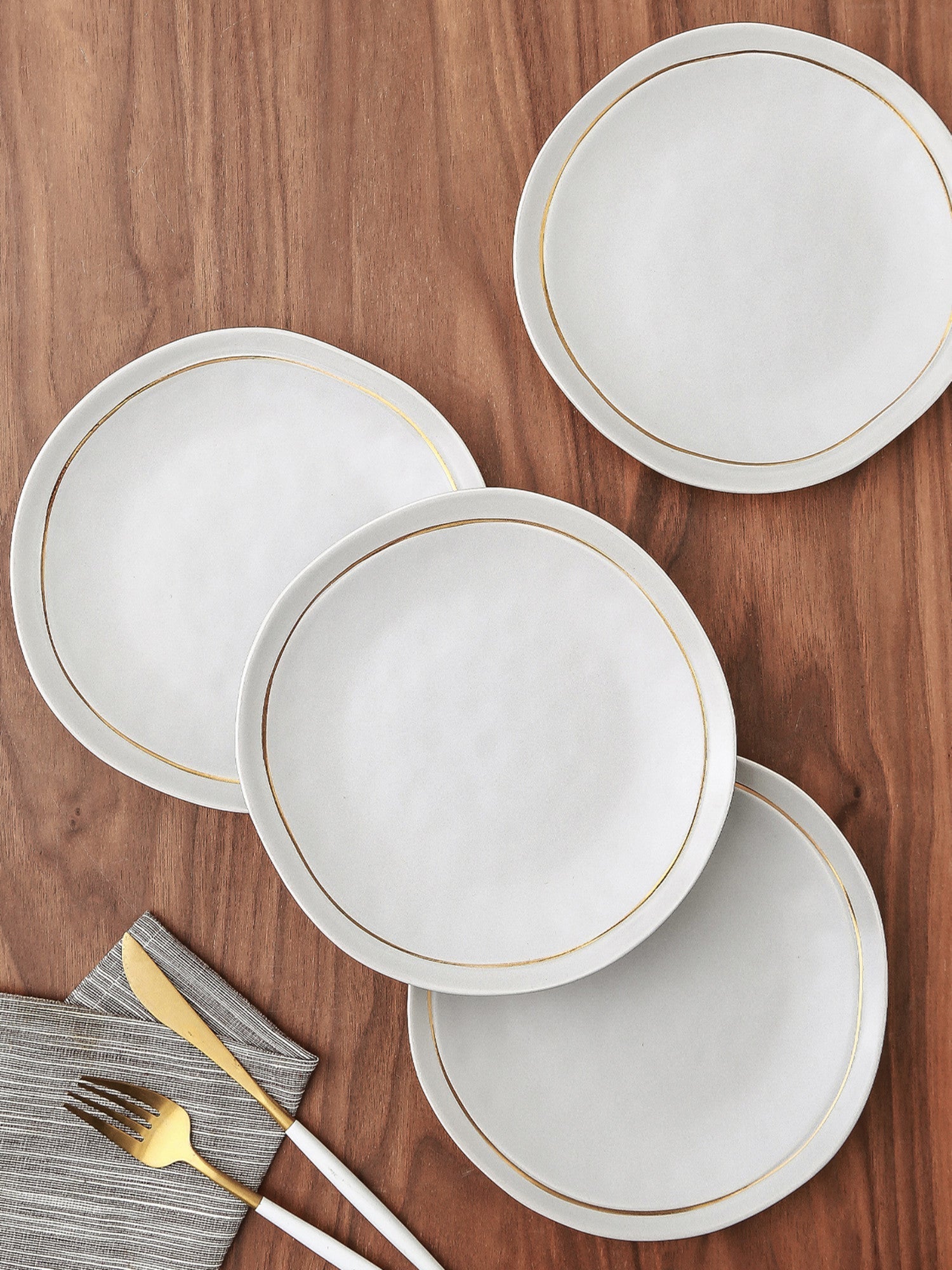  Stone + Lain Clara 16-Piece Dinnerware Set Porcelain - White - Bonton