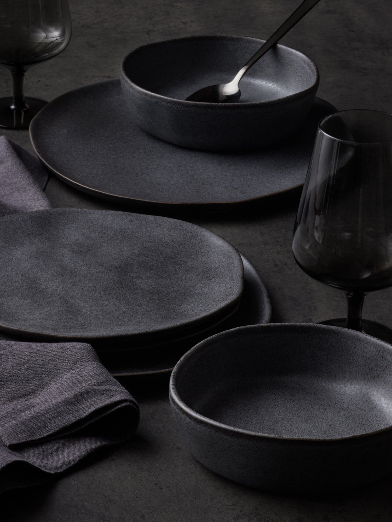  Stone + Lain Hekonda Debossed 16-Piece Dinnerware Set Stoneware - Gray - Bonton