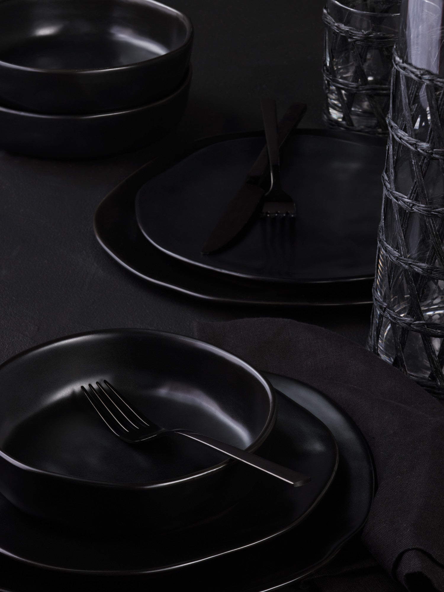  Stone + Lain Hekonda 16-Piece Dinnerware Set Stoneware - Black - Bonton